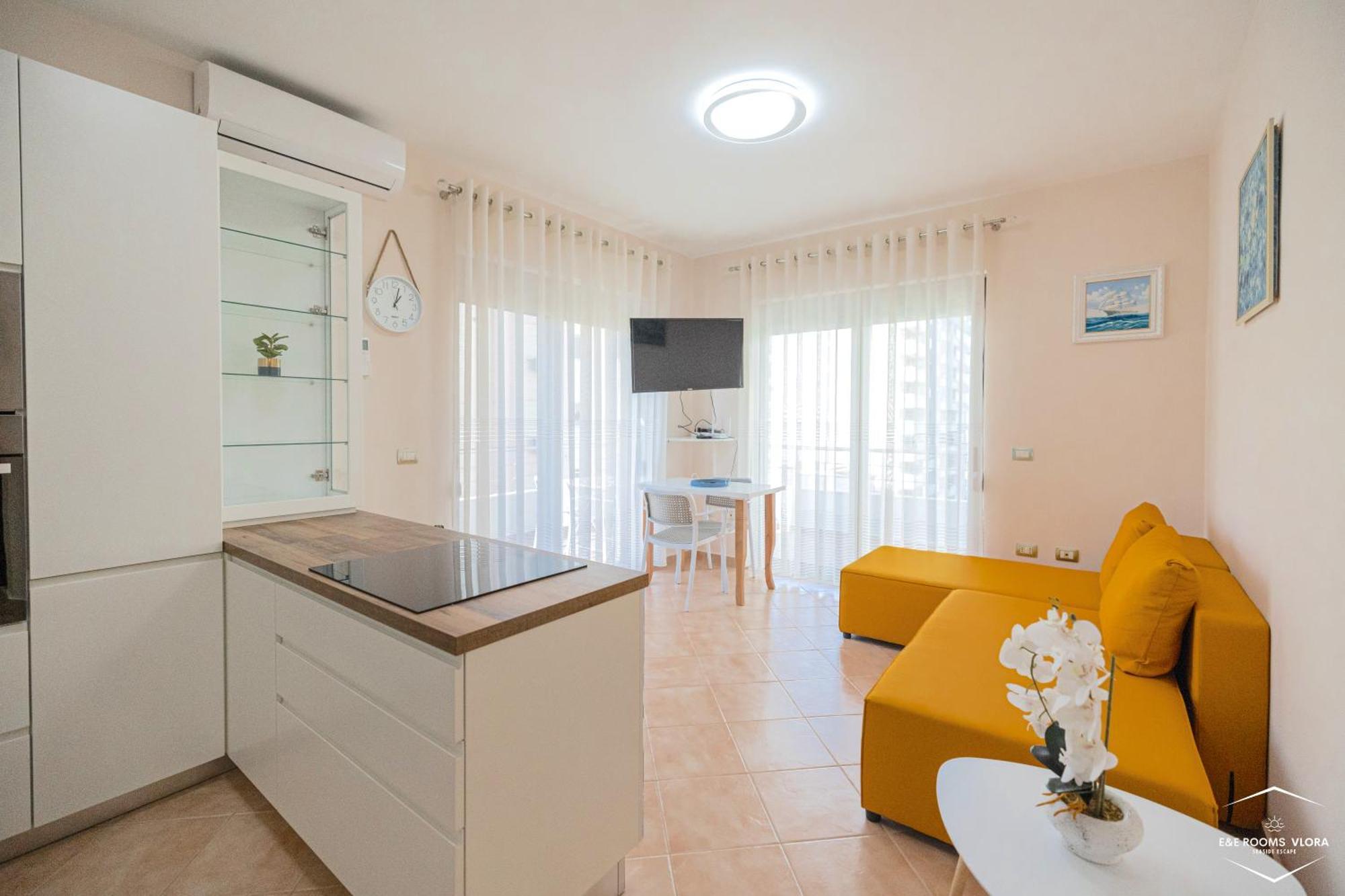 E&e - Seaside Escape Apartment